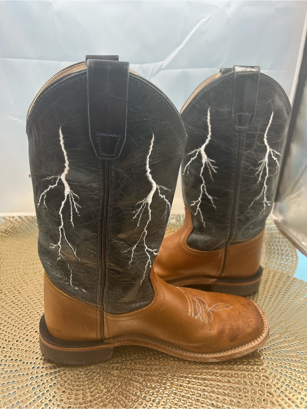 Cody James men 6 lightening cowboy boots